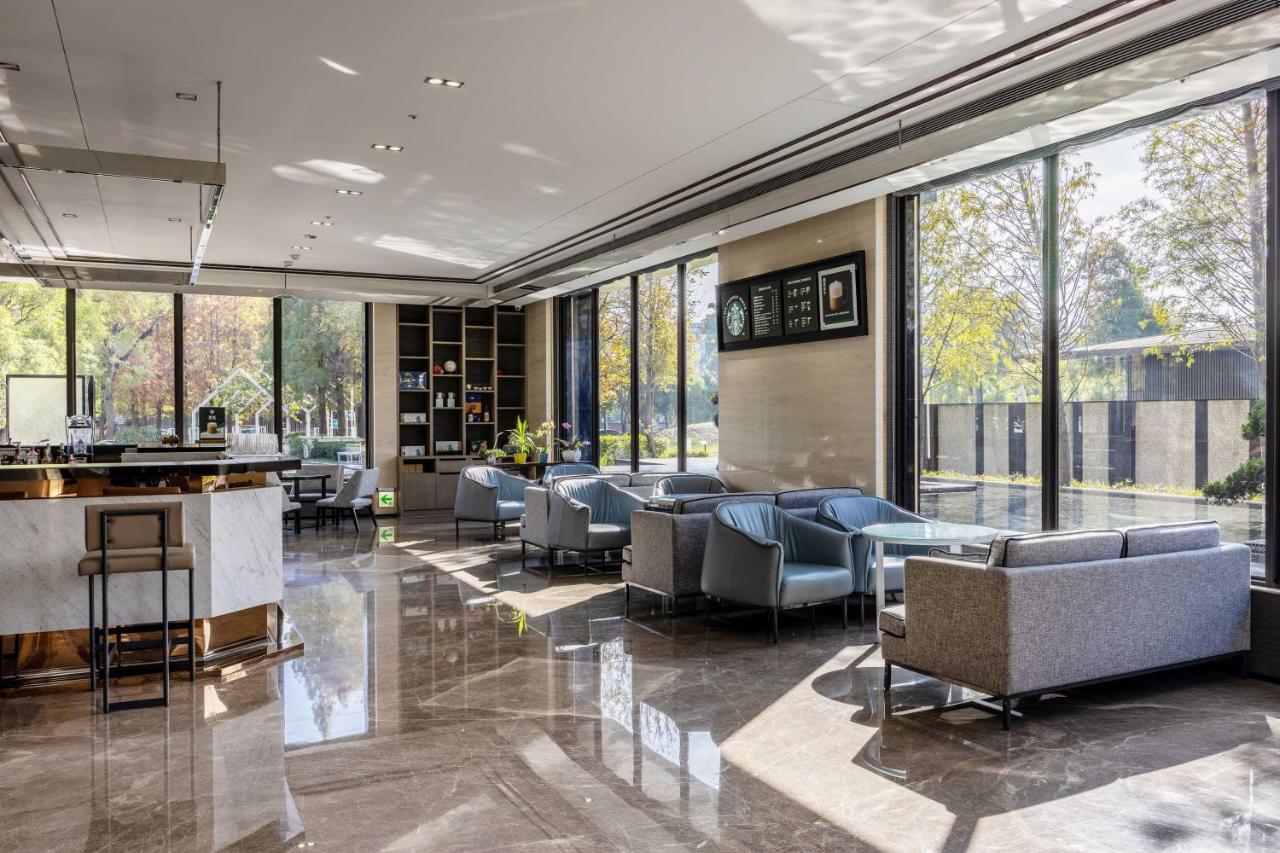 Hsin Hotel 嘉義市 エクステリア 写真 The lounge at the airport