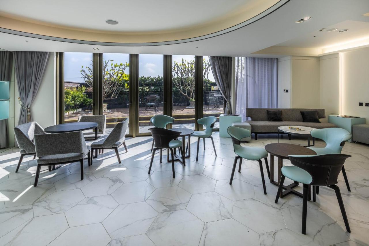 Hsin Hotel 嘉義市 エクステリア 写真 The lounge at the airport