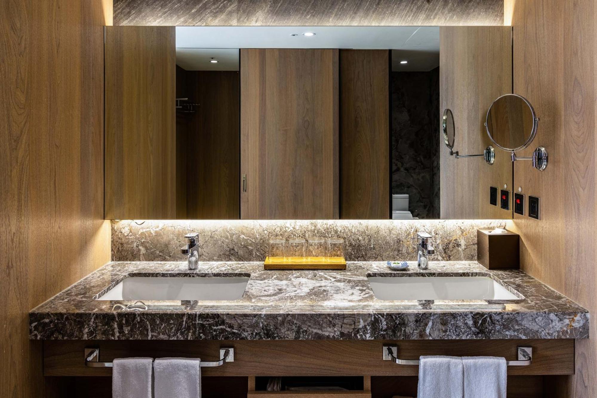 Hsin Hotel 嘉義市 エクステリア 写真 Bathroom
