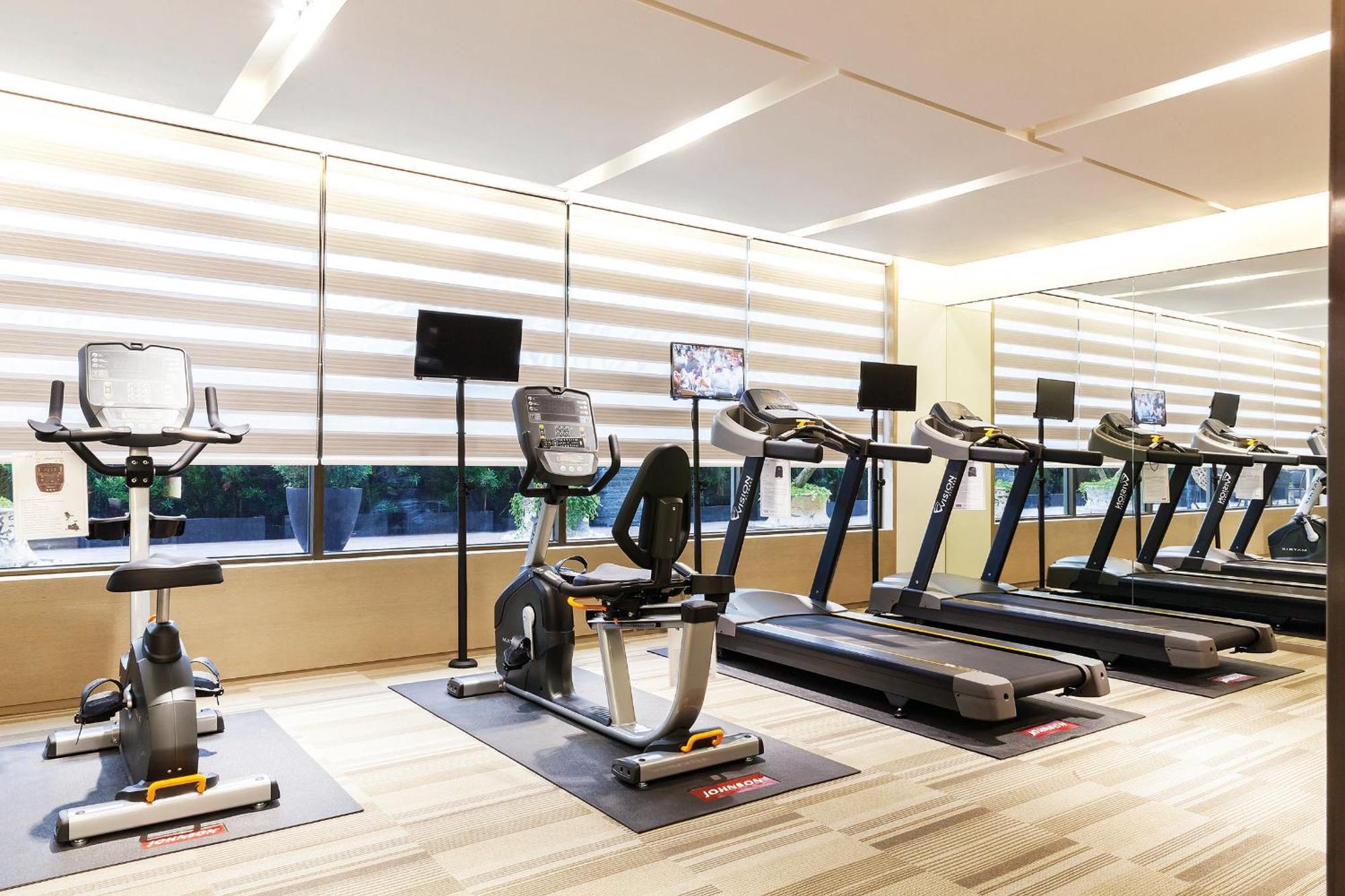 Hsin Hotel 嘉義市 エクステリア 写真 The gym at the hotel